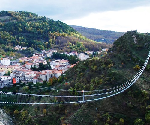 ponte sulla luna sasso di castalda