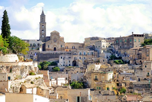 civita di matera con vista sulla cattedrale
