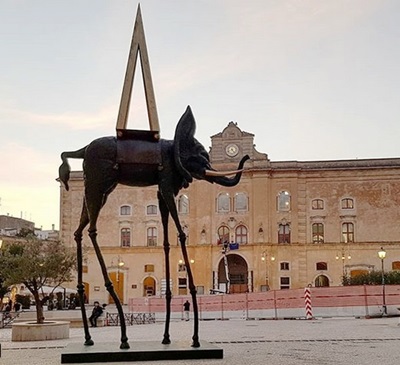 elefante dalì