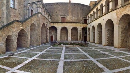 castello di miglionico