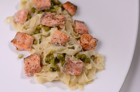 tagliolini al salmone