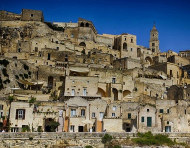 rivalutazione dei sassi nel filmato di casa noha