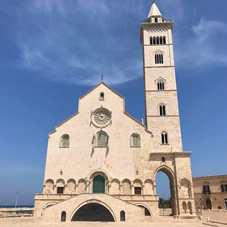 facciata esterna della cattedrale di Trani