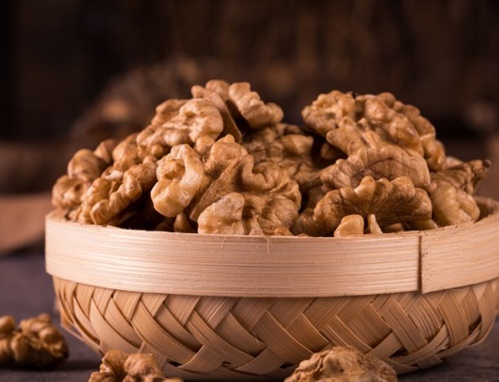 gherigli di noci per fare la grigliata di zucca alla lucana