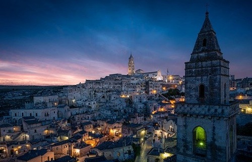 itinerario sassi di matera di sera