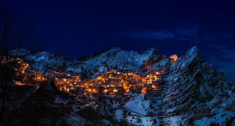 castelmezzano di sera