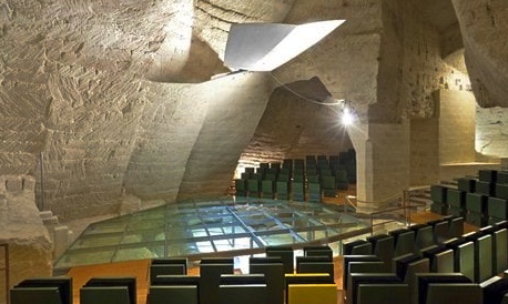 stanza centrale di casa cava