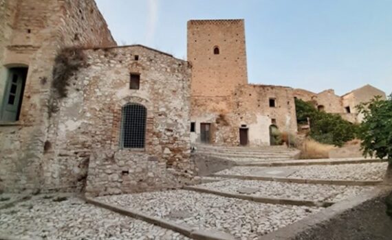 riapre craco vecchia