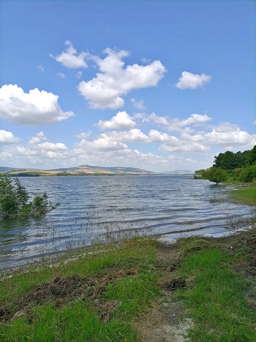 cosa fare al lago san giuliano matera