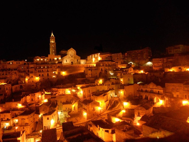 tour serale matera rioni sassi