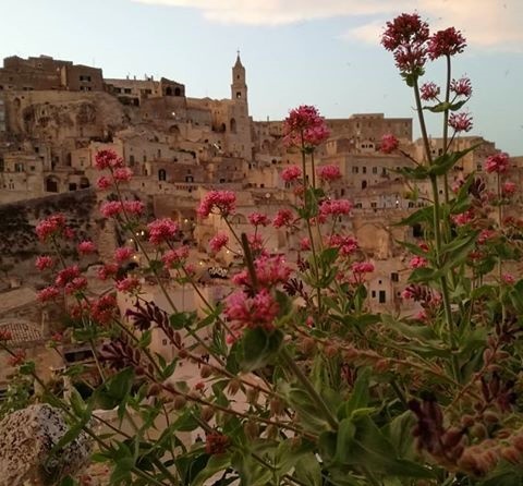 passeggiare a matera in agosto