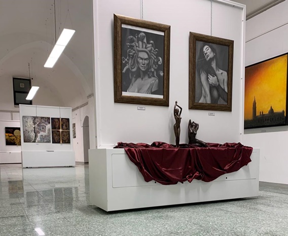 sculture sulle orme di un viaggio