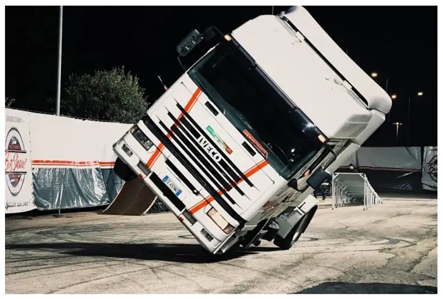 date stunt man a matera