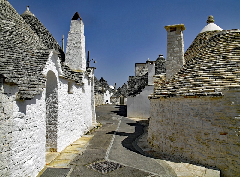 trulli strade interne durante la visita ad alberobello