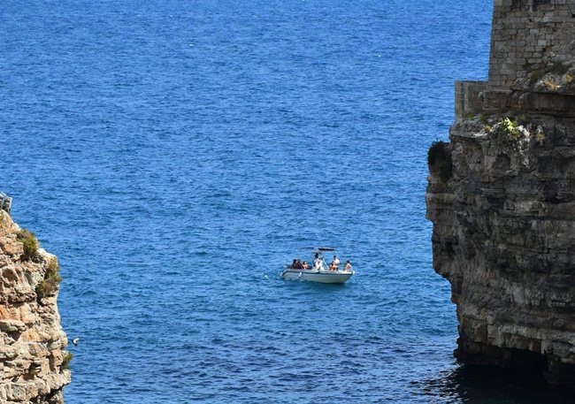 giro in barca polignano