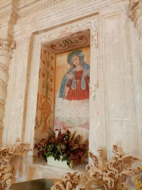 dippinto della madonna di picciano nella chiesa annunziatella